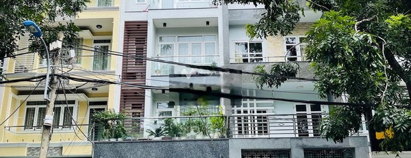 Vị trí đặt ở trung tâm Hoàng Quốc Việt, Quận 7 bán nhà bán ngay với giá giao động 14 tỷ căn nhà có tổng 6 phòng ngủ 6 WC-03