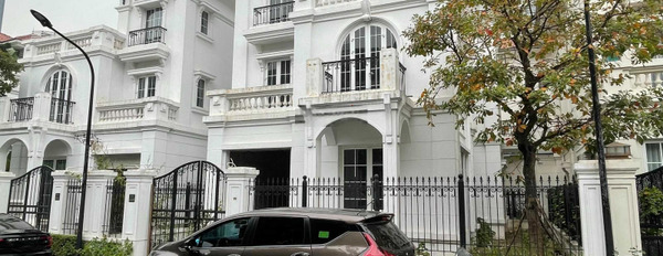 Chính chủ bán biệt thự lô góc Embassy 259m2 đơn lập mặt vườn hoa, bể bơi, hướng Đông Nam mát mẻ -02