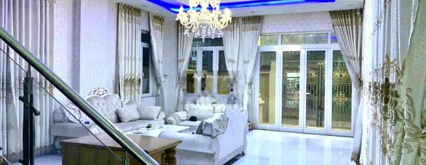 Vị trí đẹp tọa lạc ngay tại Phú Hòa, Thủ Dầu Một cho thuê nhà thuê ngay với giá cực mềm chỉ 12 triệu/tháng, ngôi nhà này bao gồm 3 phòng ngủ, 4 WC-03