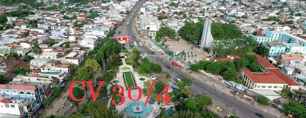 Có diện tích rộng 173m2 bán nhà vị trí ngay tại Nguyễn Ái Quốc, Tân Biên tổng quan căn này 3 phòng ngủ 2 WC liên hệ ngay để được tư vấn-03