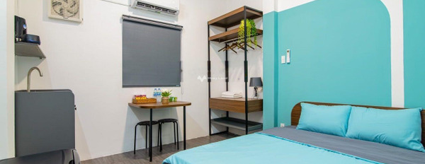 Diện tích quy đổi 18m2 cho thuê phòng trọ vị trí nằm tại Quận 1, Hồ Chí Minh, trong nhà 1 phòng ngủ, 1 WC có chỗ để xe-03