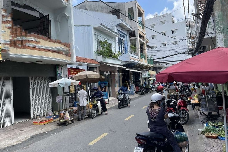 Vị trí mặt tiền tọa lạc ngay Phong Phú, Quận 8 cho thuê nhà thuê ngay với giá thị trường chỉ 18 triệu/tháng-01