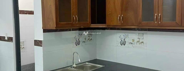 Bán nhà diện tích rộng 65m2 vị trí đặt ở tại Xuân Thới Thượng, Hóc Môn trong nhà có tổng 3 PN 2 WC khách có thiện chí liên hệ ngay.-03