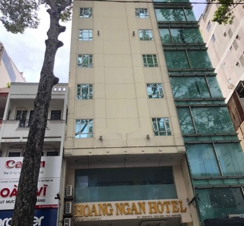 Nằm ngay Đường Yersin, Hồ Chí Minh cần bán Khách sạn diện tích mặt tiền 200 m2, tổng quan bao gồm 40 phòng ngủ giá tốt nhất