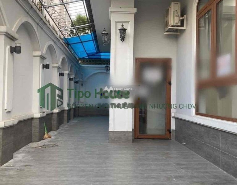 Cho thuê nhà tại Phường 13, Hồ Chí Minh, thuê ngay với giá cực rẻ chỉ 55 triệu/tháng diện tích như sau 240m2, trong nhà tổng quan có tổng 8 phòng ngủ-01