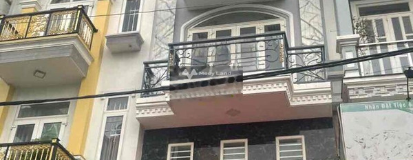 Tọa lạc ở Bình Tân, Hồ Chí Minh cho thuê nhà thuê ngay với giá phải chăng từ 18 triệu/tháng, trong nhà nhìn chung có 5 PN, 5 WC-02