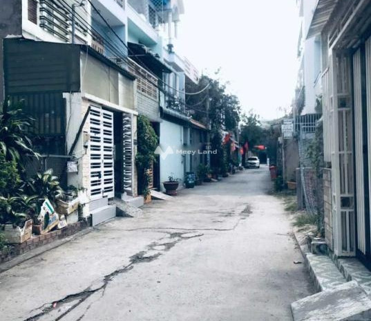 Diện tích mặt tiền 80m2, cho thuê nhà ở vị trí đẹp ngay trên Quận 9, Hồ Chí Minh, ngôi nhà có tất cả 3 PN khu vực tiềm năng
