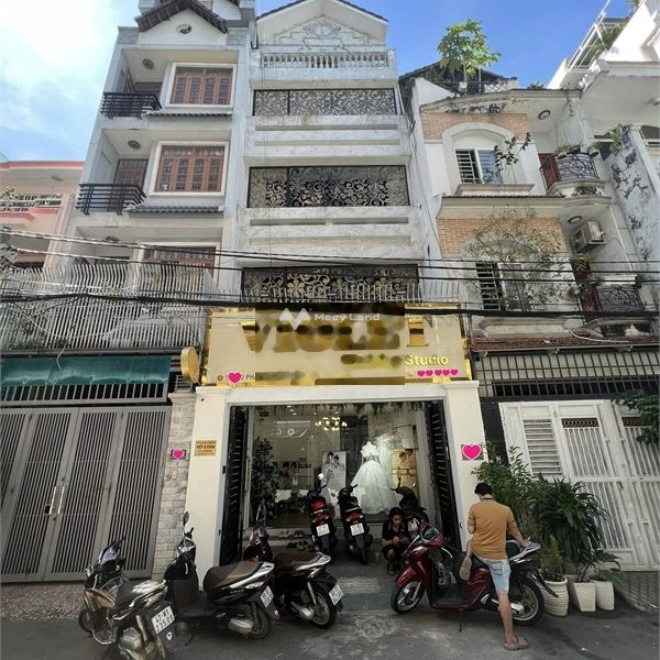 Tổng quan ở trong ngôi nhà 5 phòng ngủ, bán nhà ở diện tích gồm 74m2 giá bán cơ bản từ 8.1 tỷ vị trí mặt tiền nằm tại Phan Huy Ích, Phường 15-01