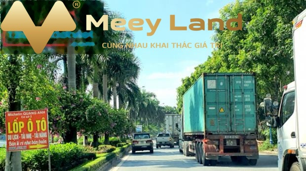 Vì phải xoay tiền bán nhà diện tích gồm 200 m2 bán ngay với giá cực rẻ 31.5 tỷ vị trí đẹp ở Xã Đông Dư, Huyện Gia Lâm ngôi nhà này bao gồm 3 phòng ngủ...