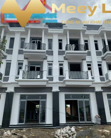 Bán căn hộ có dt rộng 110 m2 vị trí mặt tiền gần Hương Lộ 2, Đồng Nai vào ở luôn giá khủng chỉ 1.8 tỷ