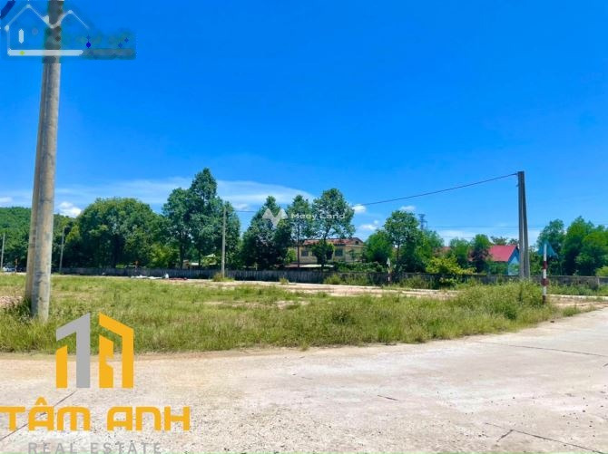 Tọa lạc ở Hương Hồ, Thừa Thiên Huế bán đất giá quy định chỉ 2.34 tỷ có diện tích thực là 154m2, với mặt đường ngang 11 m-01