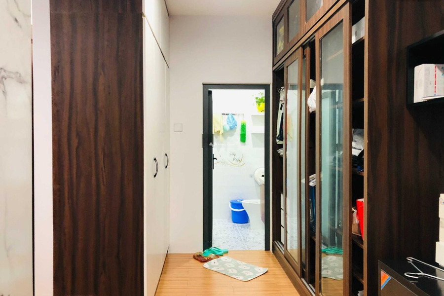 Với diện tích thực 96m2, cho thuê nhà ở mặt tiền tọa lạc ngay ở An Phú, Quận 2, tổng quan trong ngôi nhà 3 phòng ngủ, 4 WC nói không với trung gian-01