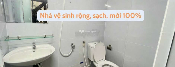 Cho thuê nhà diện tích chung 45m2 tọa lạc ngay ở Phú Nhuận, Hồ Chí Minh thuê ngay với giá siêu mềm từ 4 triệu/tháng, ngôi nhà có 1 phòng ngủ, 1 WC-02