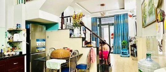 Bán căn nhà vị trí ngay trên Bùi Thị Xuân, Hồ Chí Minh có diện tích chung 42m2 tổng quan nhà này 5 PN khách có thiện chí liên hệ ngay-03