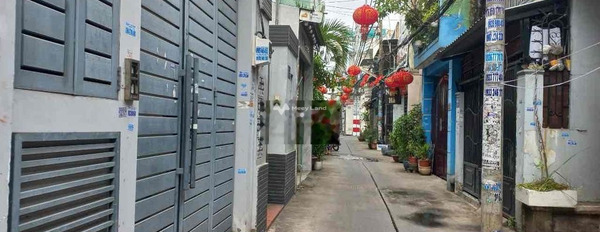 Diện tích 45m2 bán nhà ở vị trí mặt tiền nằm trên Hóc Môn, Hồ Chí Minh hướng Đông Bắc ngôi nhà gồm có 5 phòng ngủ 3 WC ở lâu dài-03
