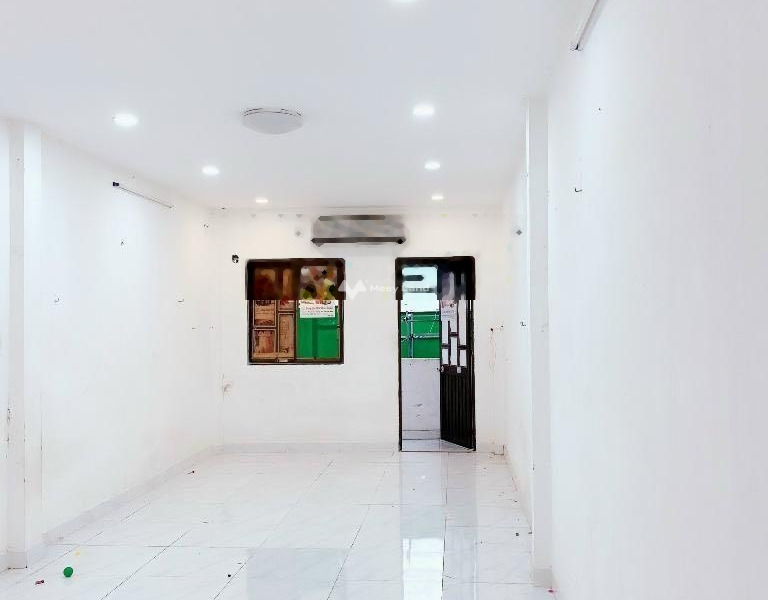 Ở Quận 10, Hồ Chí Minh, bán nhà, bán ngay với giá đề xuất từ 18.9 tỷ có diện tích chung là 41m2, trong ngôi nhà này 2 phòng ngủ cảm ơn đã xem tin-01