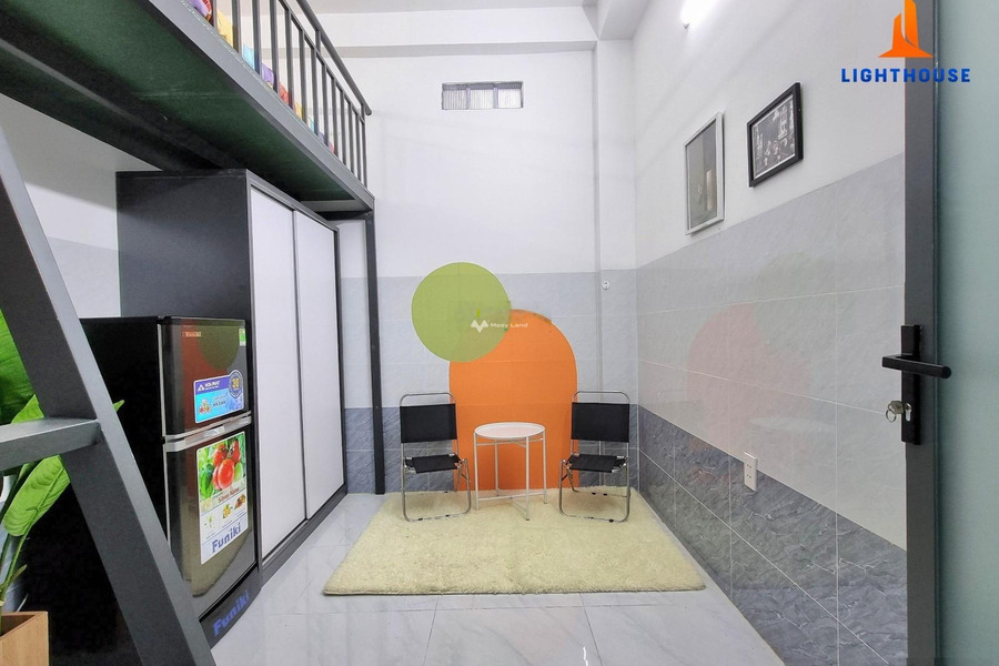 Căn phòng có nội thất hoàn chỉnh Đầy đủ cho thuê phòng trọ Phường 13, Hồ Chí Minh, trong nhìn tổng quan gồm 1 phòng ngủ, 1 WC phù hợp mở shop-01