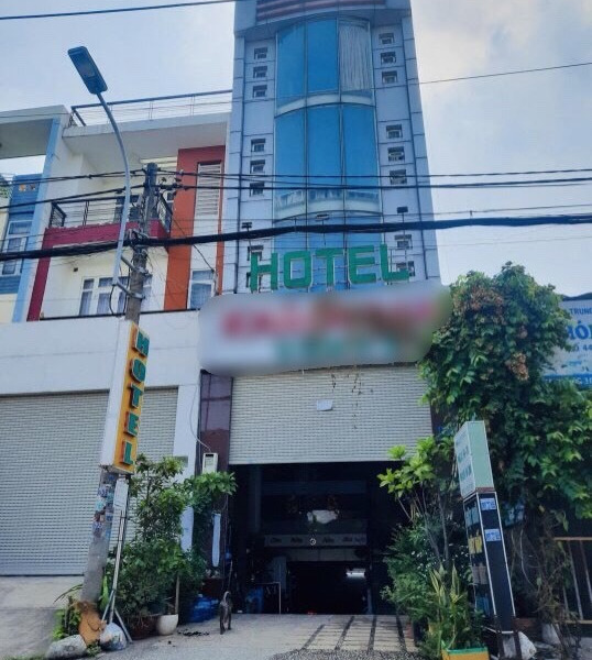 Cần bán khách sạn mặt tiền đường 10, Phường Linh Trung, diện tích 90m², giá 14,5 tỷ-01
