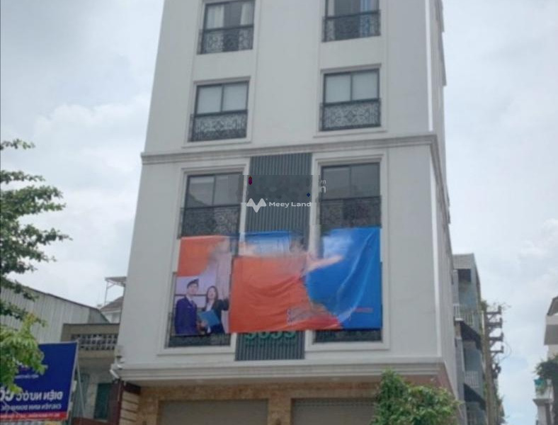 Cho thuê nhà ở có diện tích gồm 200m2 thuê ngay với giá rẻ từ 180 triệu/tháng vị trí thuận lợi gần Nguyễn Gia Trí, Hồ Chí Minh-01
