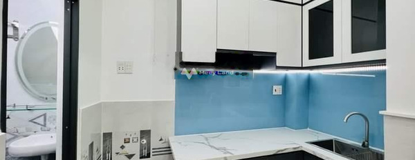 Bán nhà diện tích chuẩn 56m2 vị trí trung tâm Tân Thuận Đông, Quận 7 nhà tổng quan có 4 PN, 4 WC-02