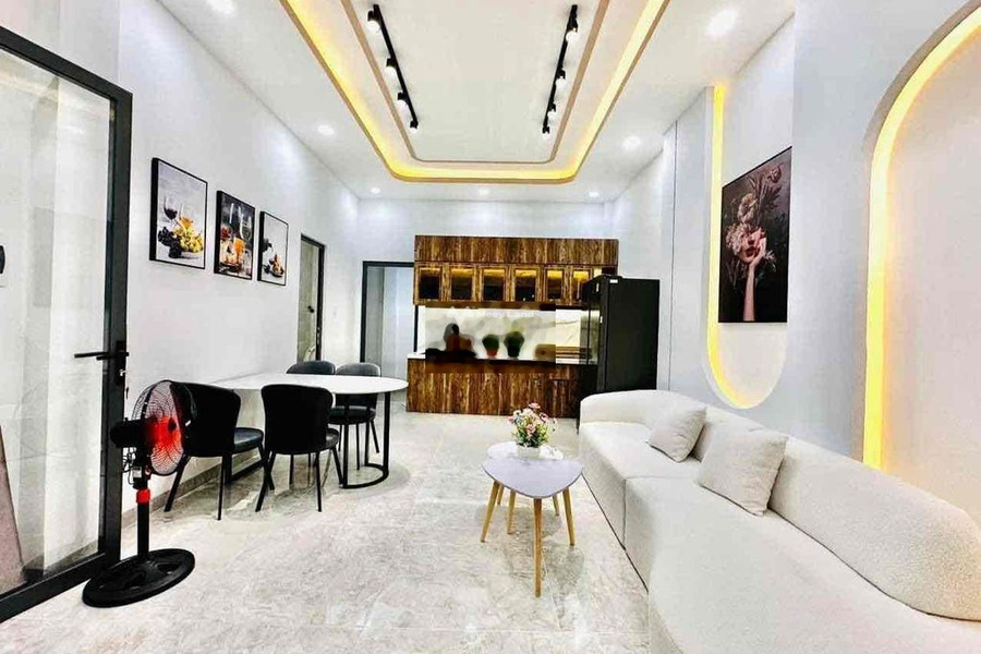 Bán nhà vị trí mặt tiền tại Phường 4, Hồ Chí Minh bán ngay với giá thỏa thuận từ 2.45 tỷ có diện tích rộng 7999m2 trong nhà này thì có 3 PN-01