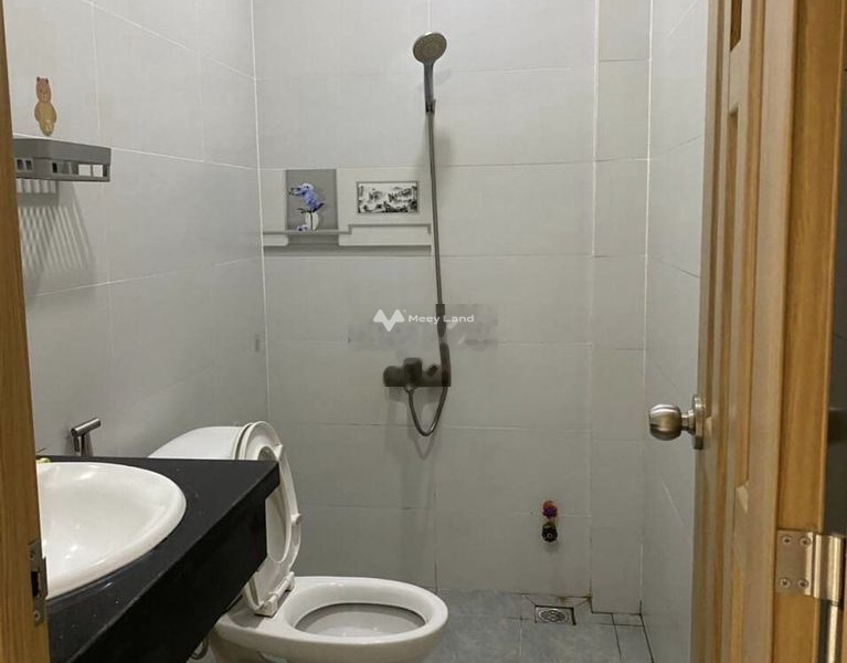 Diện tích nền 68m2, cho thuê nhà ở vị trí đặt ngay tại Tân Sơn Nhì, Tân Phú, trong nhà có tất cả 3 phòng ngủ, 3 WC thích hợp kinh doanh-01