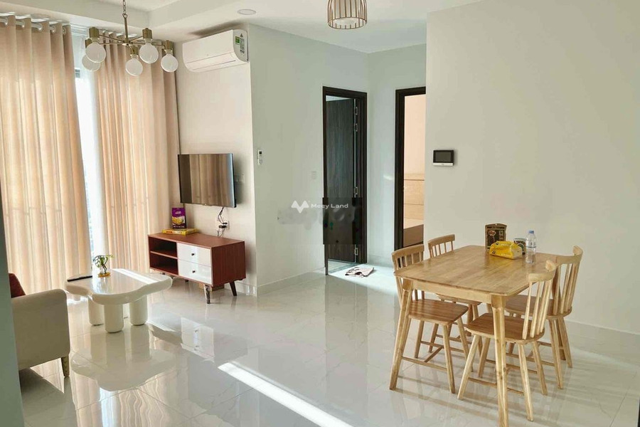 Chung cư 2 phòng ngủ, cho thuê căn hộ hướng Tây Nam vị trí thuận lợi ngay ở Tạ Quang Bửu, Phường 6, trong căn hộ gồm có 2 PN, 1 WC thuận mua vừa bán-01