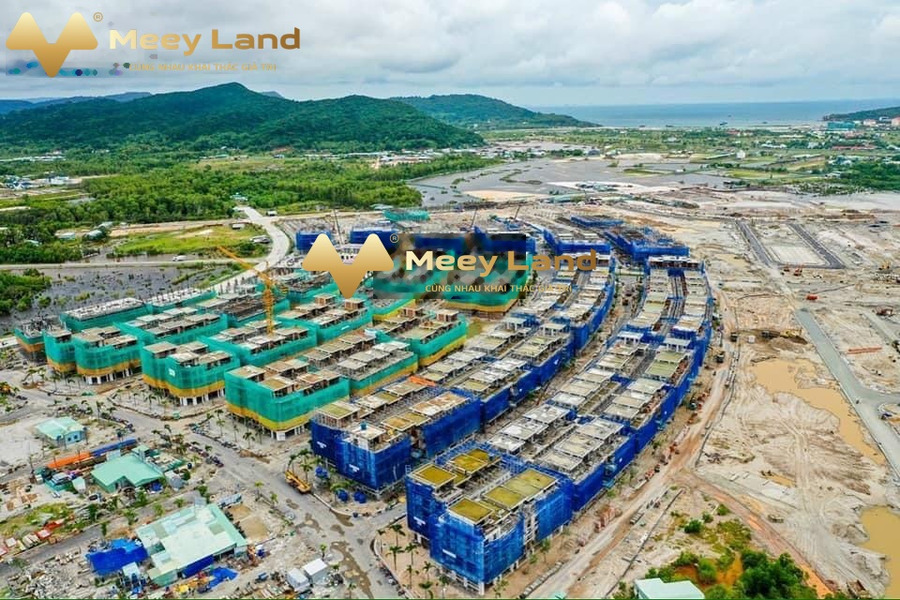 Dự án nằm trên Meyhomes Capital Phú Quốc, bán liền kề vị trí mặt tiền nằm trên Huyện Phú Quốc, Tỉnh Kiên Giang vào ở ngay giá chỉ 9 tỷ dt quy đổi 215 ...-01
