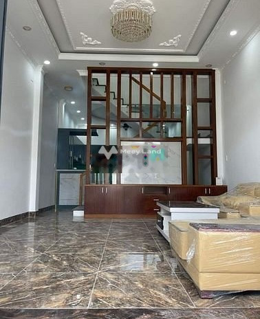 Bán nhà vị trí mặt tiền ngay trên Vườn Lài, Tân Phú giá bán đặc biệt từ 940 triệu diện tích rộng 118m2 trong căn này thì gồm 3 phòng ngủ
