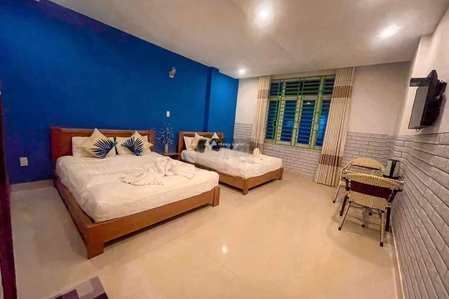 Nhà này gồm 10 phòng ngủ, cho thuê nhà ở với diện tích khoảng 100m2 giá thuê êm chỉ 35 triệu/tháng vị trí nằm ở Sơn Trà, Đà Nẵng-01