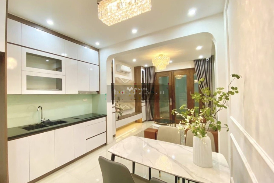 Nhà 4 PN bán nhà ở diện tích 40m2 bán ngay với giá hấp dẫn 4.1 tỷ mặt tiền nằm tại La Thành, Ô Chợ Dừa-01