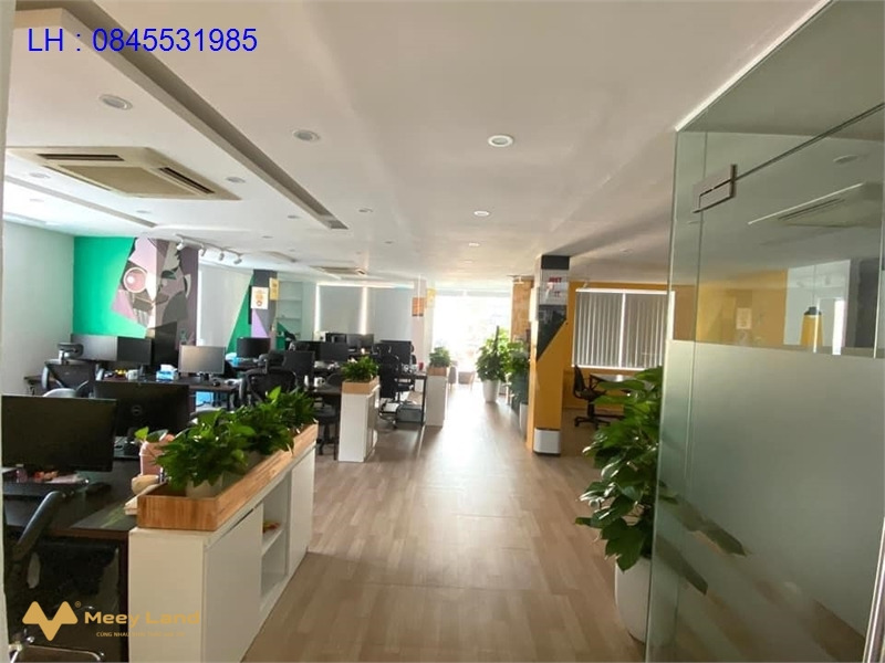 Bán gấp toà nhà văn phòng mặt phố Hoàng Cầu 70 m2, 10 tầng, giá 37,8 tỷ-01