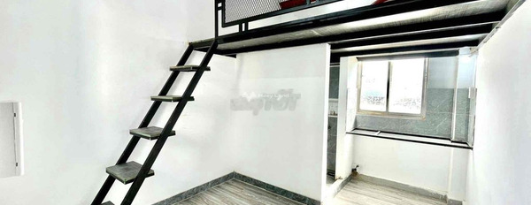 Phòng Có Gác + Máy Lạnh Tiện Di Chuyển Tân Bình -02