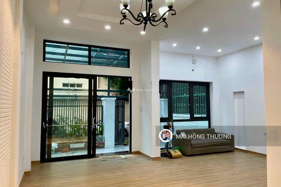 16 tỷ, bán liền kề diện tích khoảng là 80m2 vị trí đẹp gần Long Biên, Hà Nội nội thất tươi trẻ Full Nội thất hỗ trợ mọi thủ tục miễn phí-01