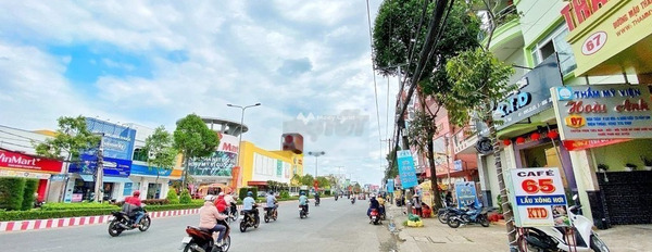 Hướng Đông Bắc, bán nhà diện tích gồm 109m2 vị trí thuận tiện ngay tại Ninh Kiều, Cần Thơ bán ngay với giá thỏa thuận chỉ 26 tỷ nhà tổng quan gồm 6 PN-02