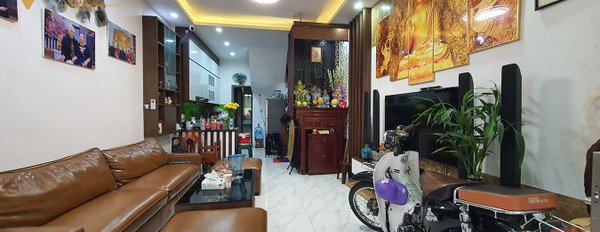 Bán nhà Phố Phạm Ngọc Thạch, gần phố, ngõ to, nhà đẹp như Khách sạn 5 sao, 43m2-03