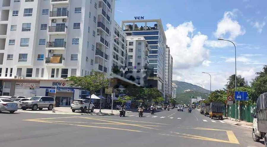 Vị trí mặt tiền ngay tại Tố Hữu, Nha Trang bán nhà bán ngay với giá êm chỉ 26 tỷ có diện tích rộng 170m2 tổng quan nhà gồm có 10 PN tin chính chủ-01