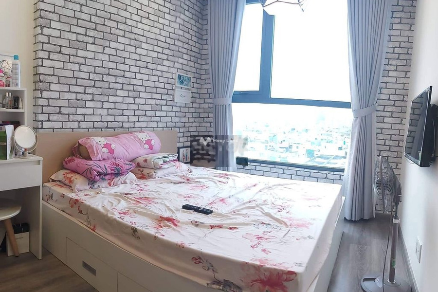 Tổng quan ở trong căn hộ có 3 phòng ngủ, cho thuê căn hộ vị trí thuận lợi ngay Quận 1, Hồ Chí Minh, 2 WC giá cực mềm-01