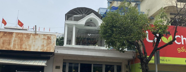 Có diện tích chung 101m2 bán nhà mặt tiền tọa lạc ở Quận 11, Hồ Chí Minh tổng quan ở trong nhà có 4 PN 4 WC còn chần chờ gì nữa. hãy nhấc máy gọi ngay-03
