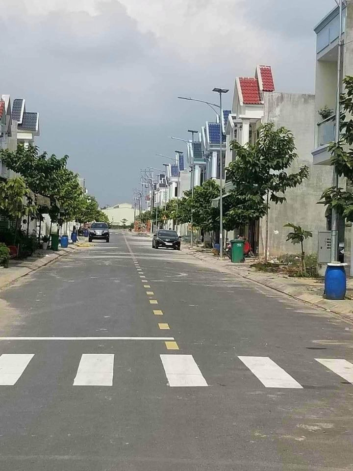 Bán nhà riêng thị xã Tân Uyên tỉnh Bình Dương giá 2.2 tỷ-4