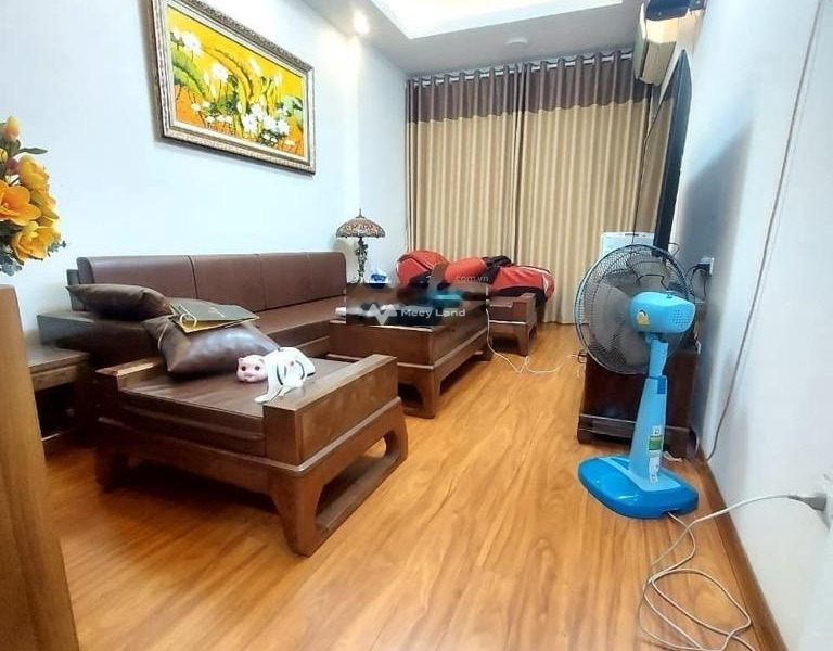 Bán nhà có diện tích chính 33m2 vị trí hấp dẫn nằm ở Ngọc Lâm, Hà Nội bán ngay với giá tốt nhất chỉ 4.95 tỷ căn nhà bao gồm 3 PN-01