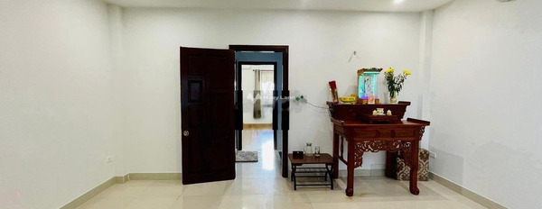 Trong nhà có tổng 3 phòng ngủ, cho thuê nhà ở với diện tích thực 60m2 giá thuê hấp dẫn 11 triệu/tháng trong Hàm Nghi, Đà Nẵng-03