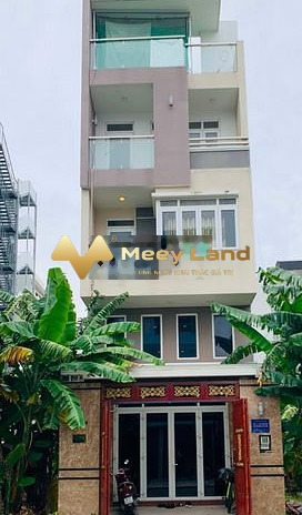 Trong nhà này bao gồm 6 phòng ngủ, cho thuê nhà, giá thương lượng 28 triệu/tháng diện tích thực là 300 m2 vị trí nằm ngay ở Quận 2, Hồ Chí Minh