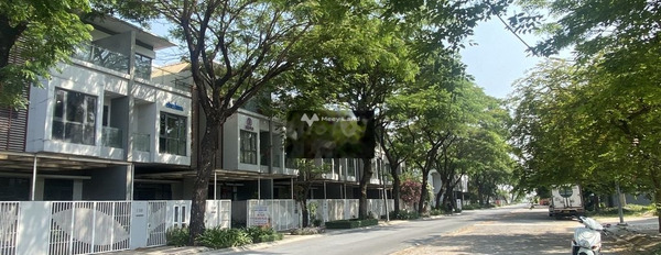 Bán nhà có diện tích rộng 120m2 mặt tiền tọa lạc ngay trên Nguyễn Thị Định, Hồ Chí Minh bán ngay với giá rẻ bất ngờ chỉ 12 tỷ nhà bao gồm 6 PN-03