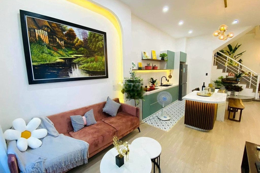 Nhà 3 PN bán nhà ở có diện tích chung 60m2 giá bán cơ bản 7.3 tỷ nằm ngay bên trong Phú Trung, Hồ Chí Minh-01