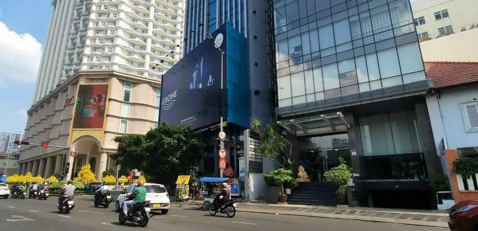 Chú tôi gửi bán nhà đất xây dựng building góc 2 mặt tiền Nam Kỳ Khởi Nghĩa, 18x30m, chỉ 240 tỷ TL 