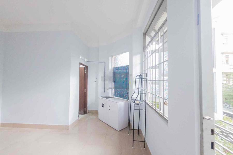 Cho thuê phòng trọ 18m2 gần Cộng Hoà, sân bay -01