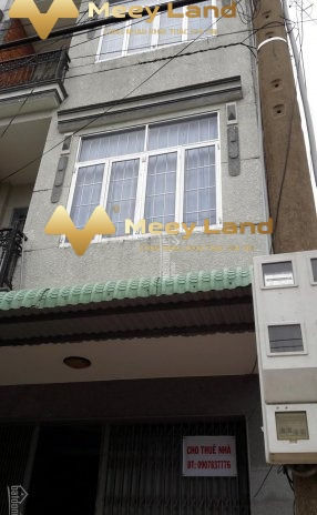 Cần cho thuê nhà ở mặt tiền tọa lạc ngay trên Huyện Tam Nông, Tỉnh Đồng Tháp, giá thuê tốt chỉ 9 triệu/tháng có dt gồm 300 m2, ngôi nhà này gồm 6 PN, ...