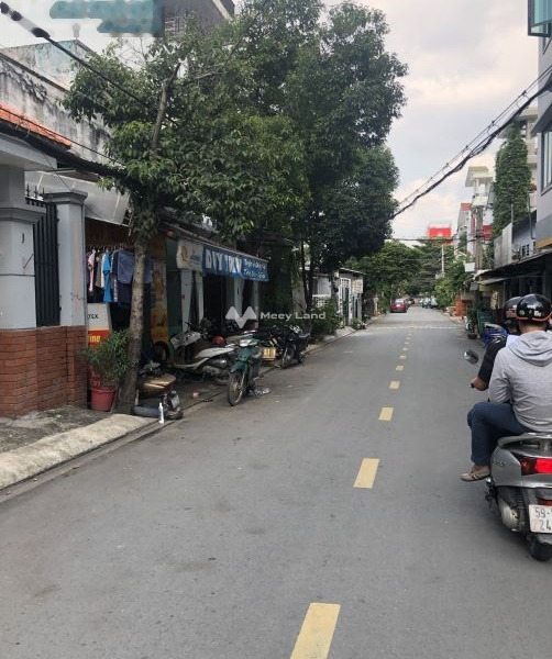 Bán biệt thự vị trí đẹp tại Phường 17, Hồ Chí Minh bán ngay với giá siêu rẻ 12 tỷ với diện tích là 110m2, nhà này bao gồm 5 PN-01
