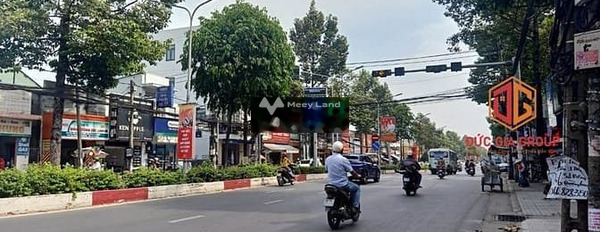 Cho thuê nhà mặt tiền Nguyễn Ái Quốc ngang 7m ngay công viên B5 -02